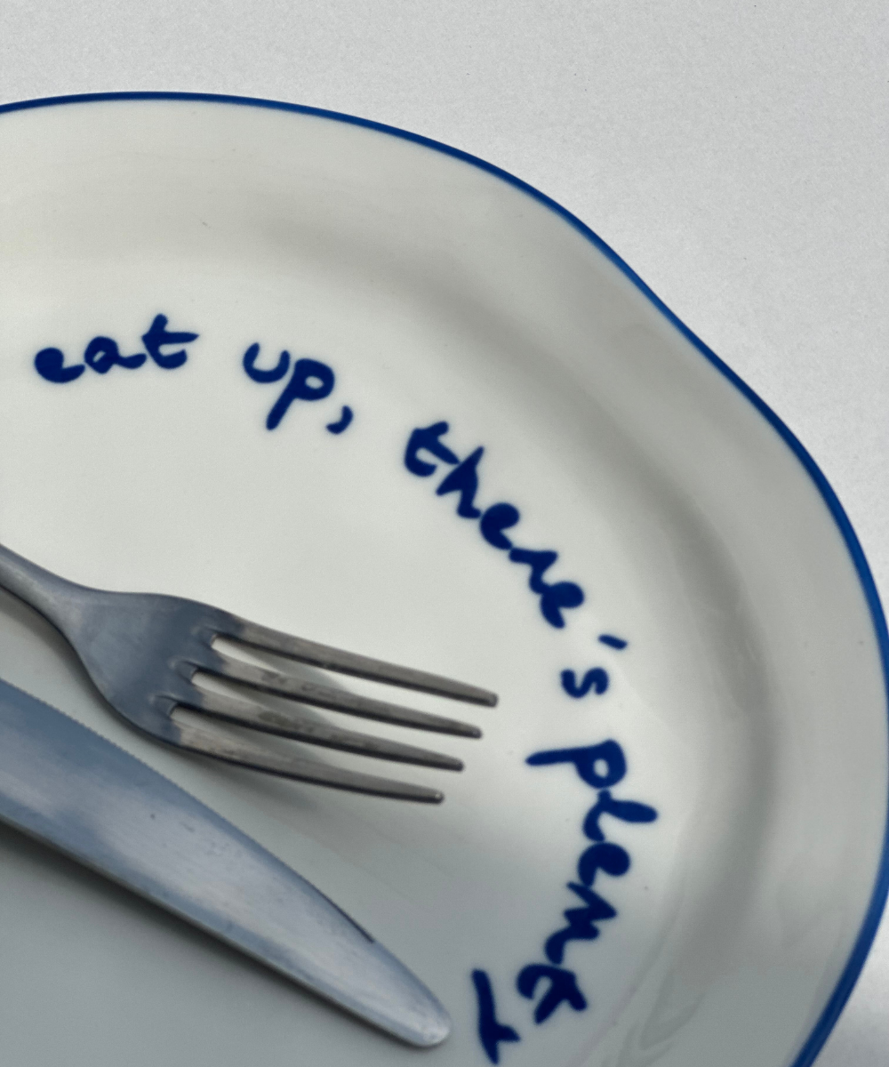 MAEGEN Slogan Plates - 'Eat Up, There's Plenty More To Go Around'