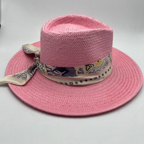 Pink natural straw fedora