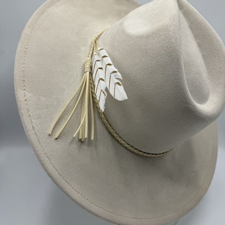 Wide brim beige fedora with beige details