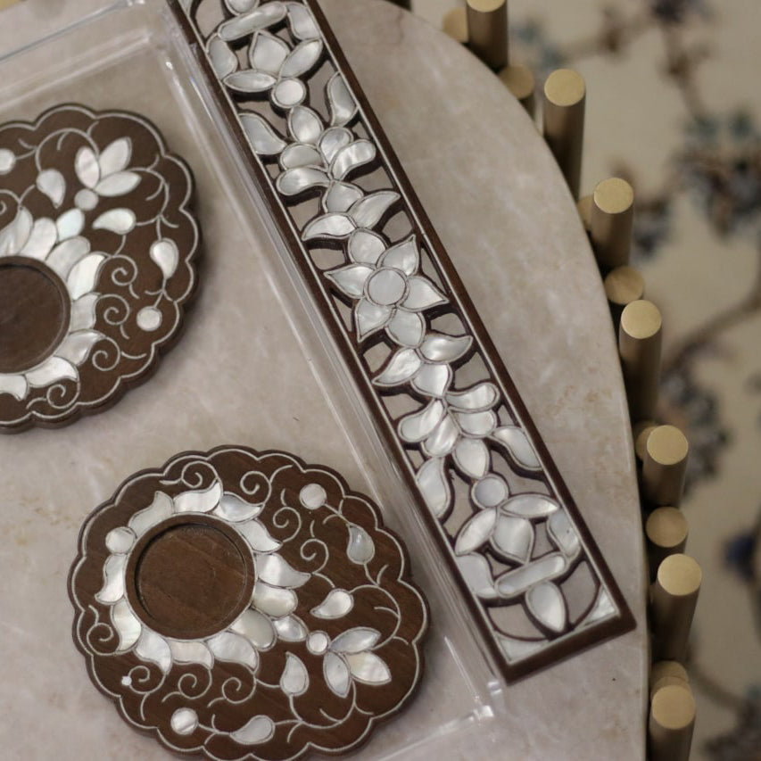 Artshell Elegant Wooden Serving Tray with 6 Coasters