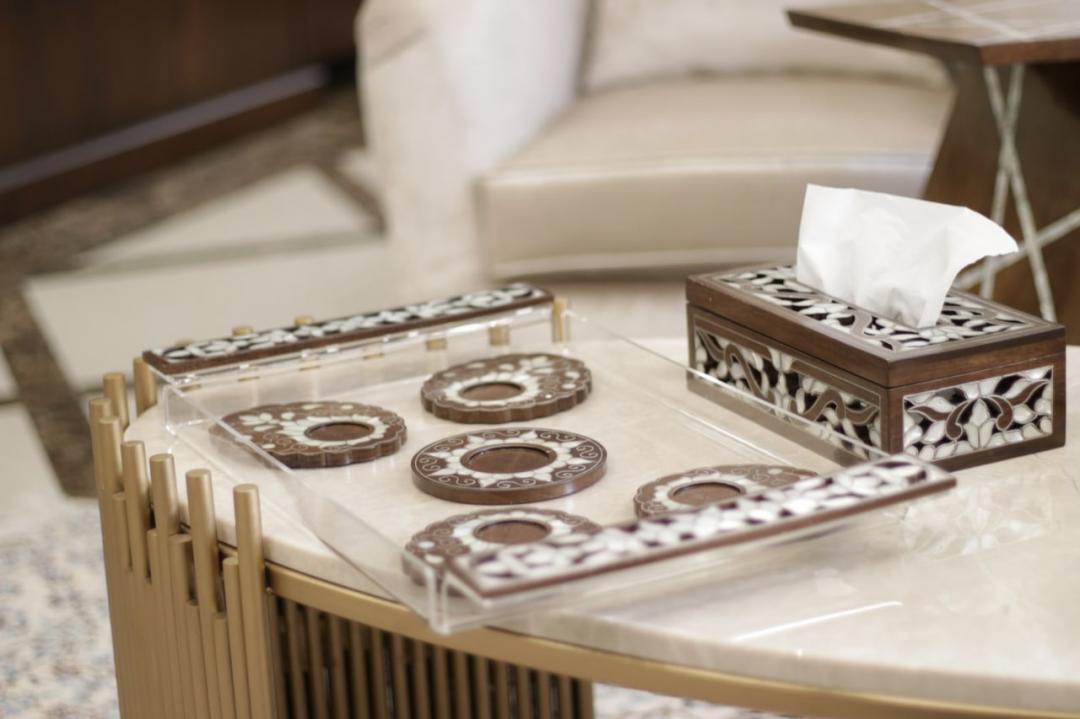 Artshell Elegant Wooden Serving Tray with 6 Coasters