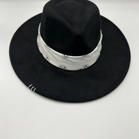 Black wide brim fedora with white bandana