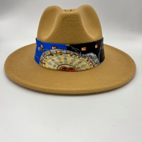 Cappuccino color fedora with key accessory