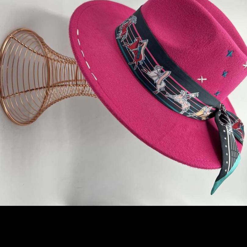 Fuchsia fedora with turquoise elements