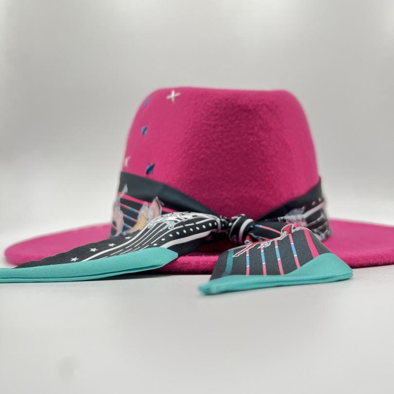 Fuchsia fedora with turquoise elements