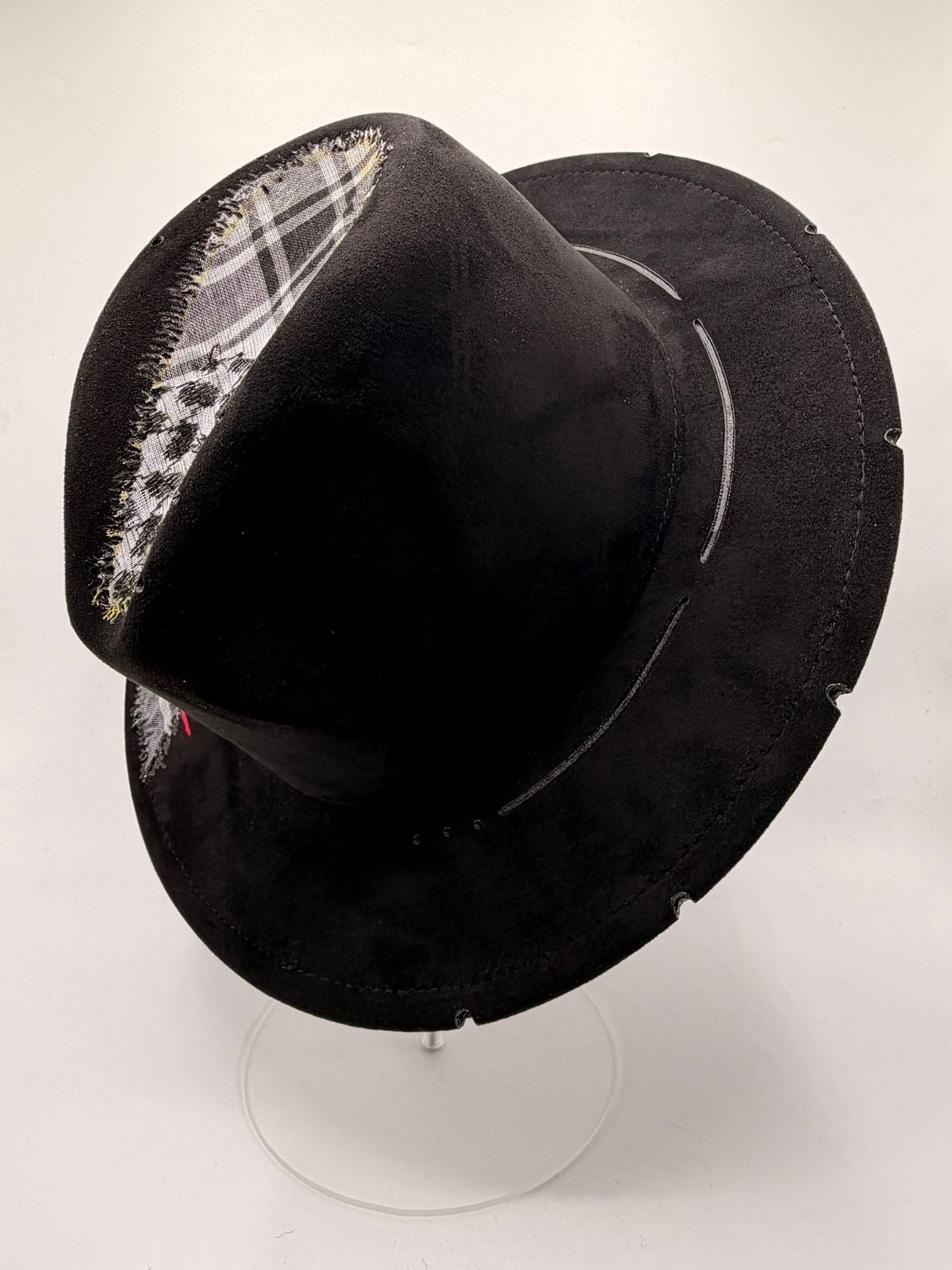 Black suede feroda with black and white shemagh fabric