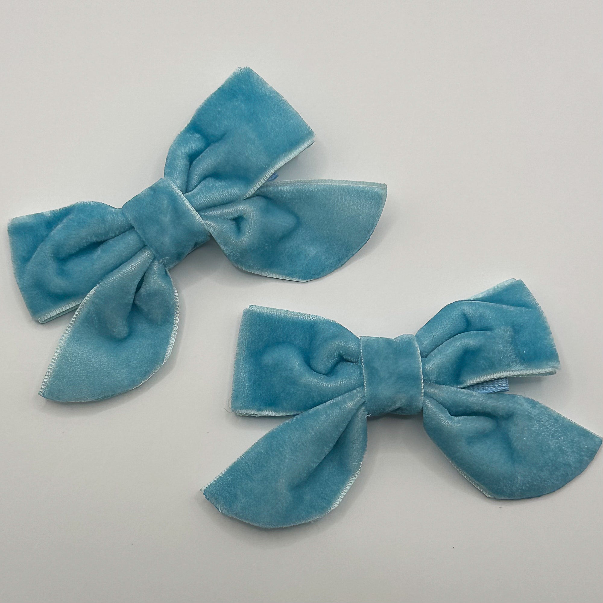 Bestseller | VELVET BUTTERFLY BOWS for Girls | Set of 2 Hair Clips | Perfect to Match Dresses and Outfits | Spring Summer Vibes