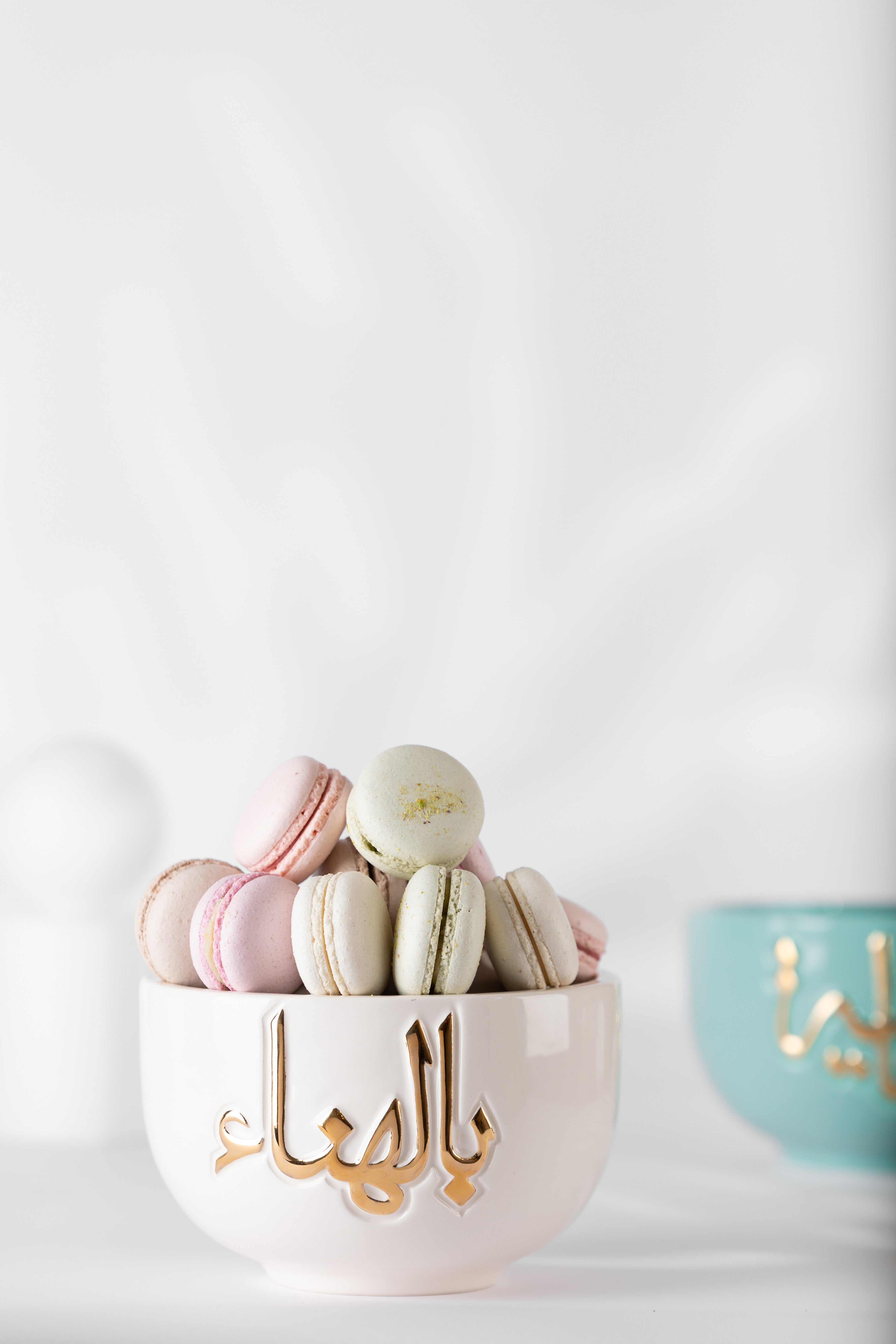 Luxury Handcrafted Ceramic Bowl – Gold Engraved 'Bel Hana' 17cm