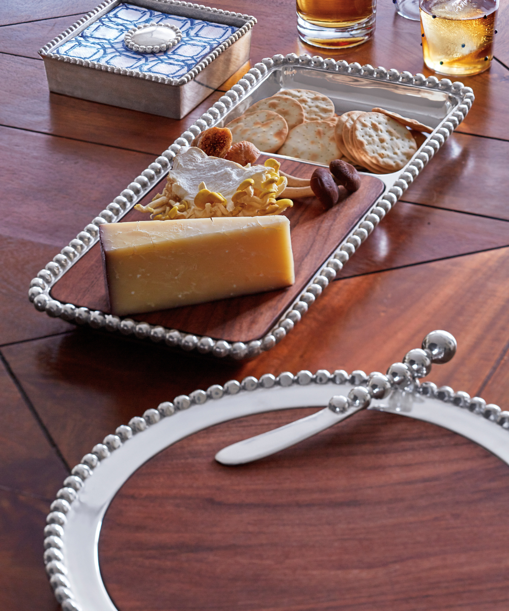 Pearled Round Cheese Board with Dark Wood Insert