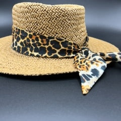 Paper straw with tiger print and acrylic chain