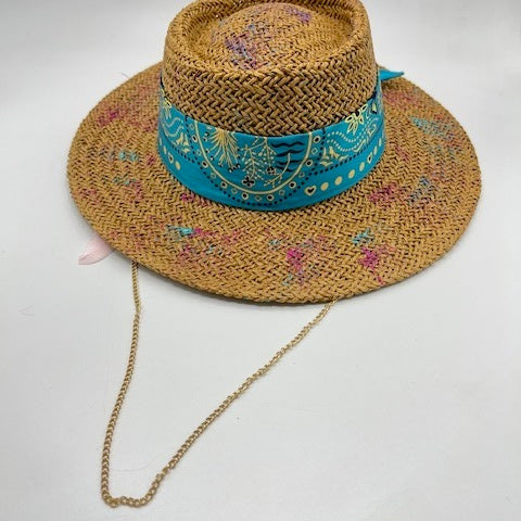 Straw summer hat with turquoise and golden chain
