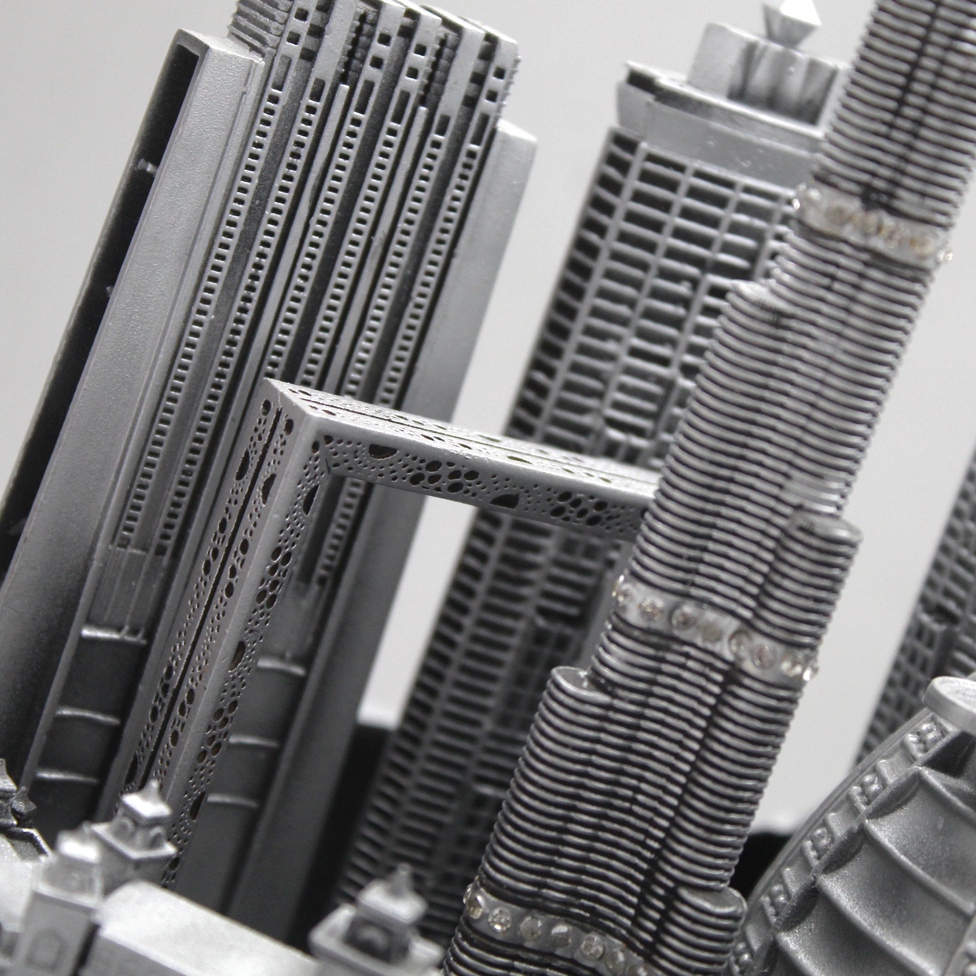 Dubai Skyline Souvenir with Iconic Landmarks with UAE Map Outline – Customizable Message Plate