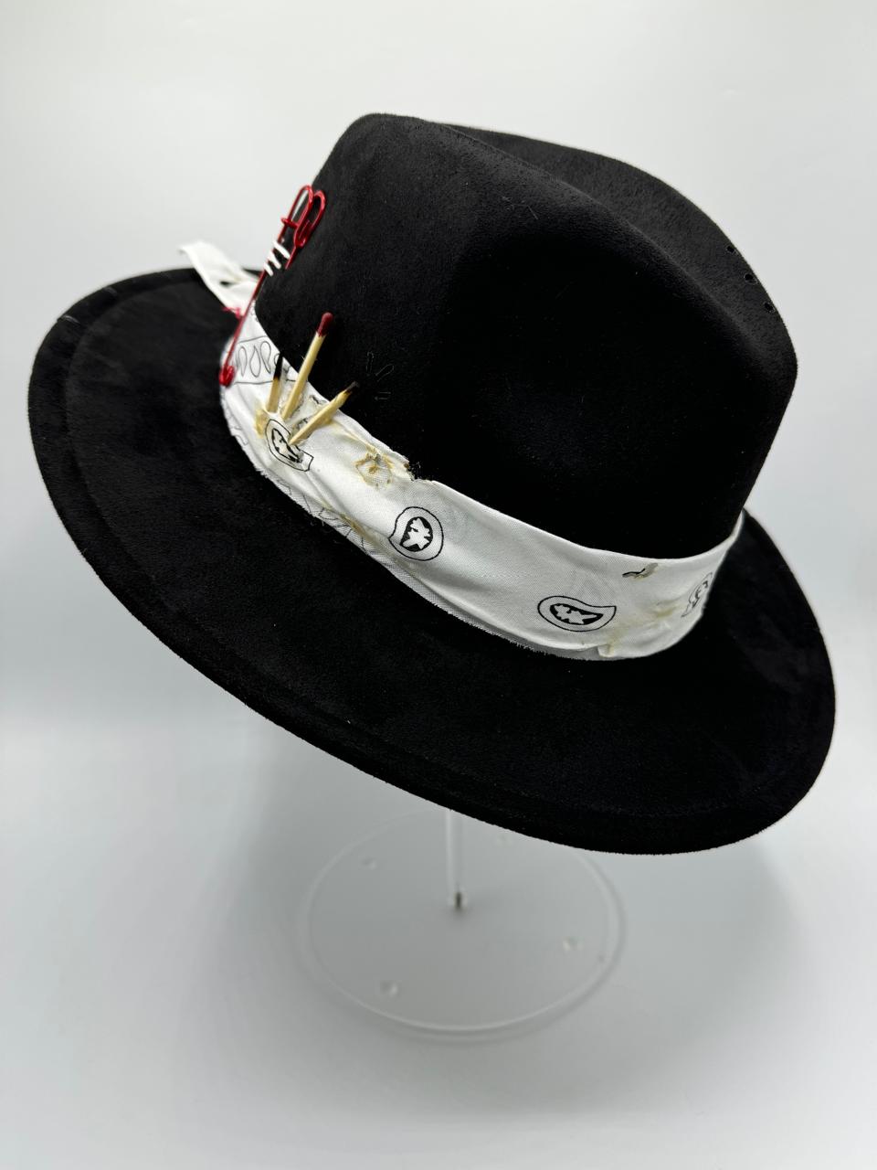 Suede black with cards and bandana