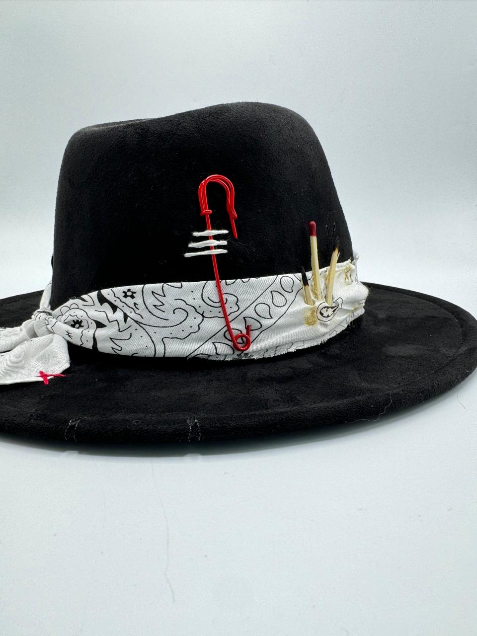 Suede black with cards and bandana