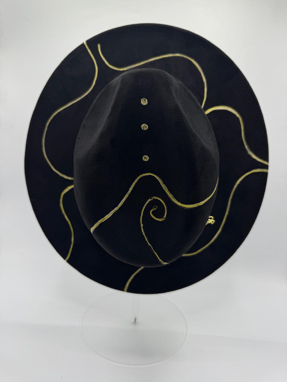 Suede fedora with gold details