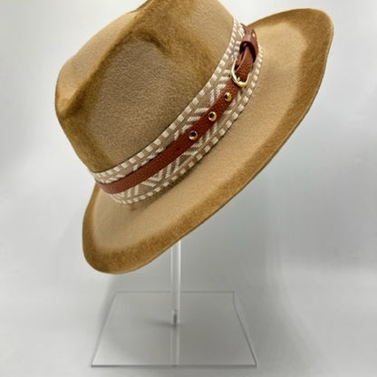 100% wool fedora with brown details