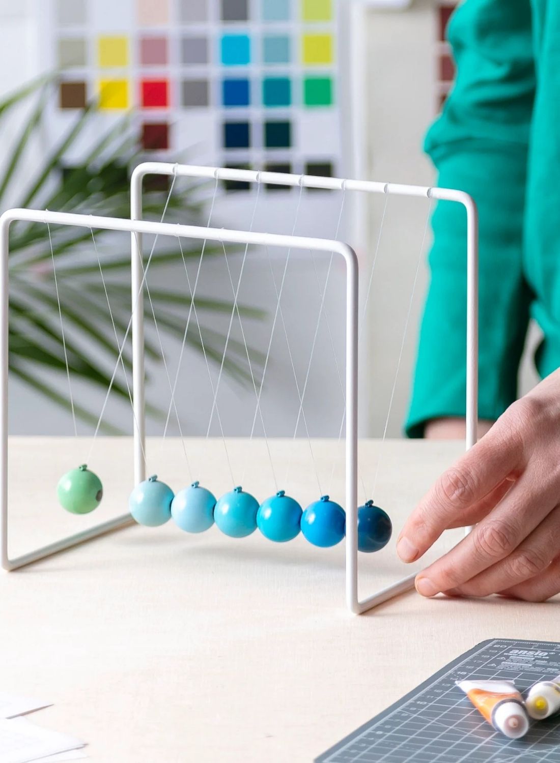 Newtons Cradle - Cool
