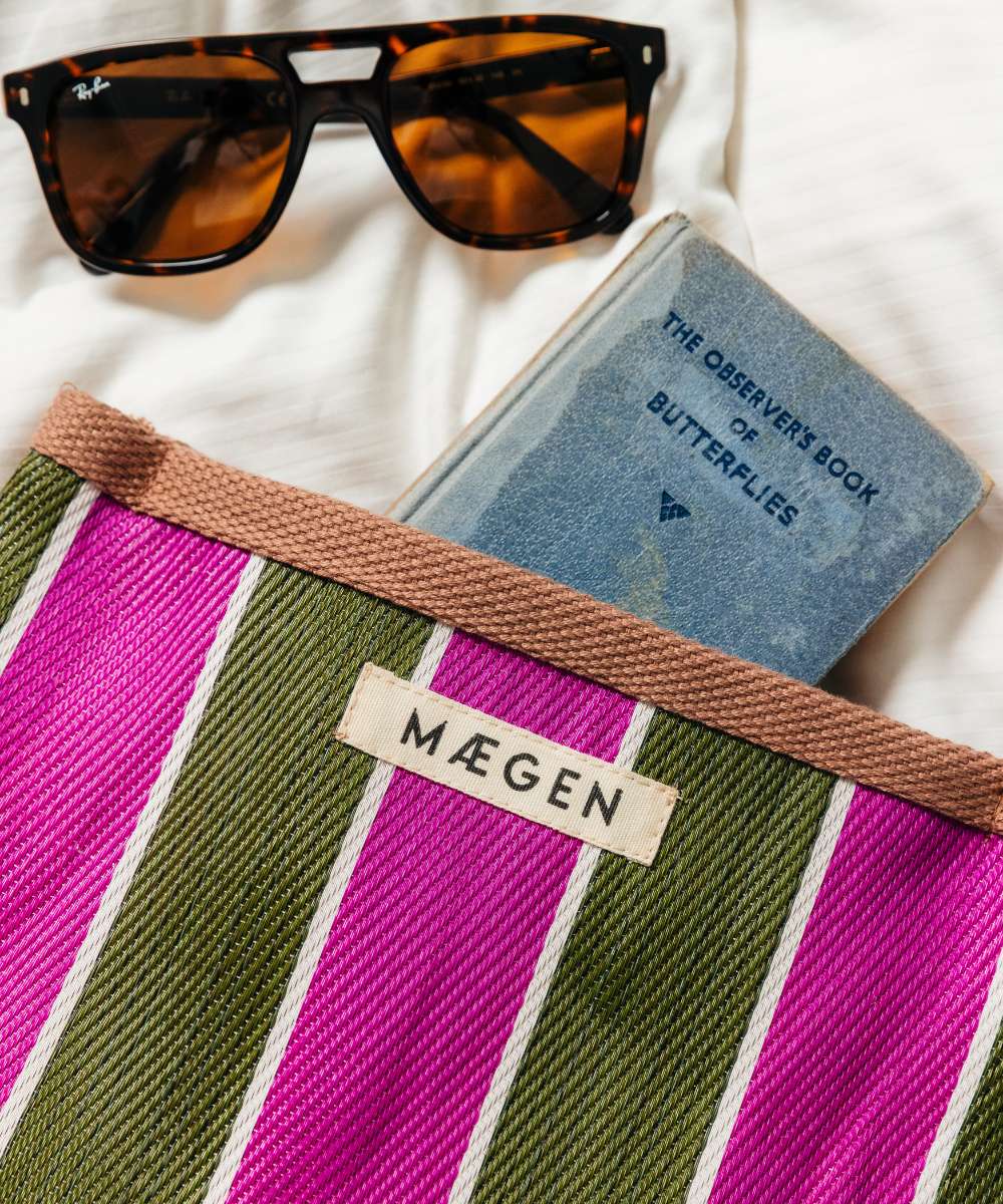 MÆGEN Stripe Pouch