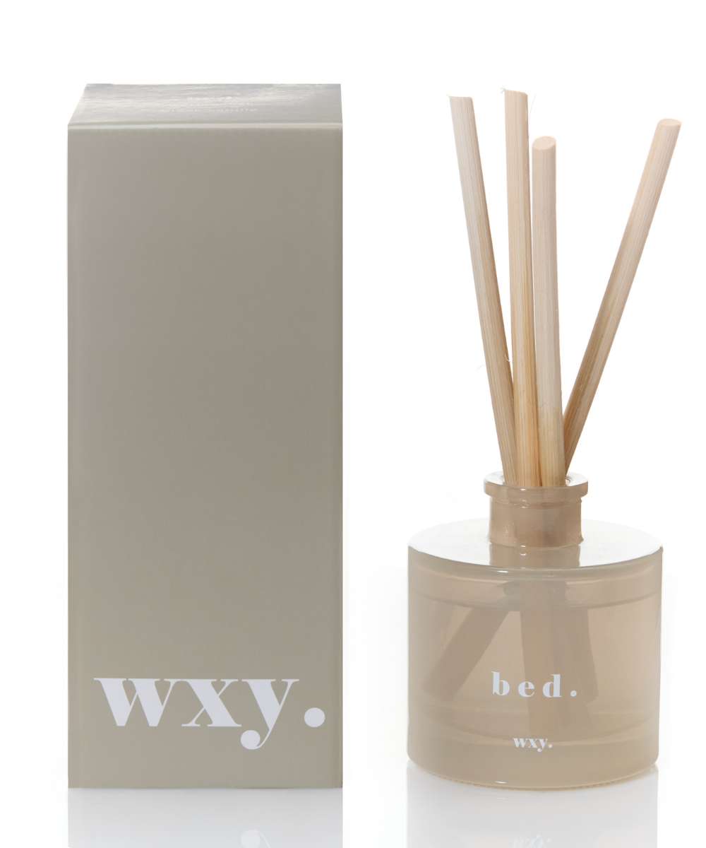 Wxy. Classic Bed Reed Diffuser - Warm Muck and Black Vanilla