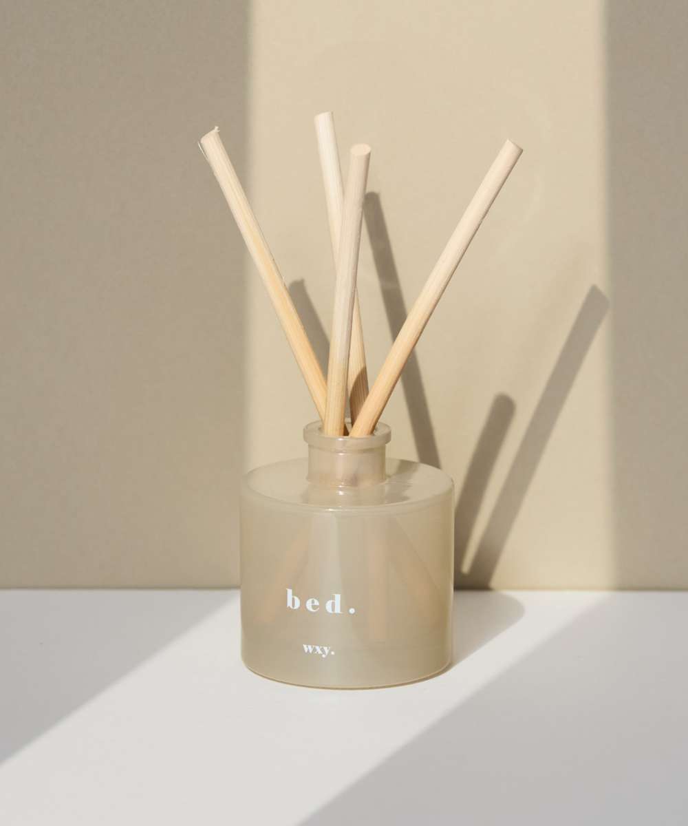Wxy. Classic Bed Reed Diffuser - Warm Muck and Black Vanilla