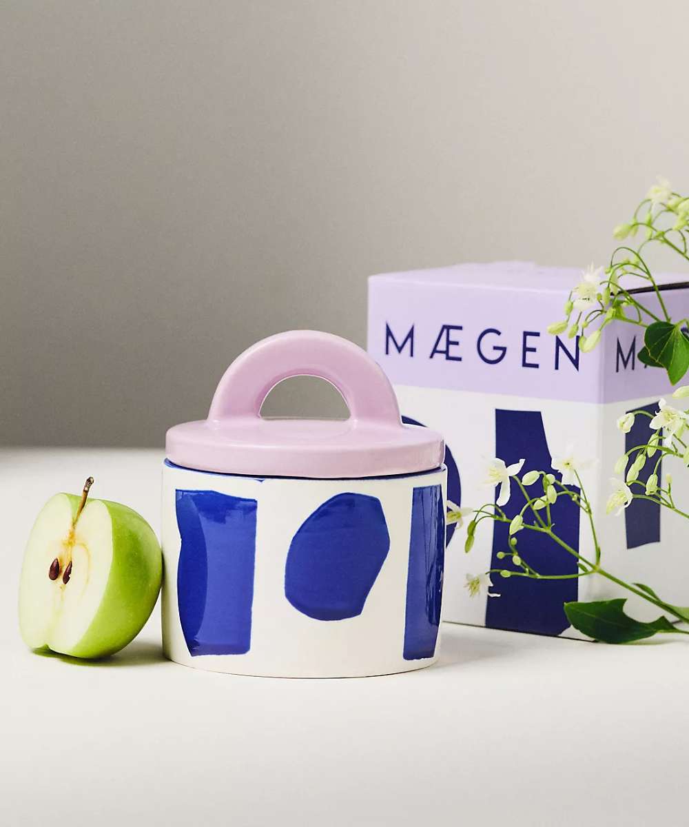 MÆGEN Pablo Pot Ceramic Candle - Fruity Crisp Green Apple