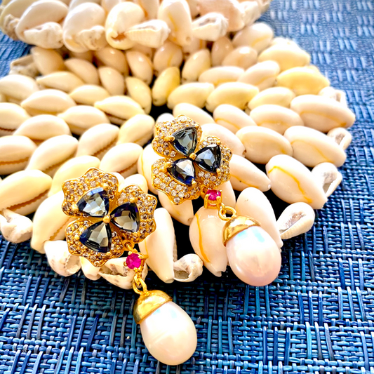 QUARTZ AND PEARL DROP FLORAL FASHION EARRINGS