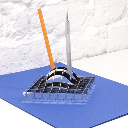 GRAVITY - PEN HOLDER