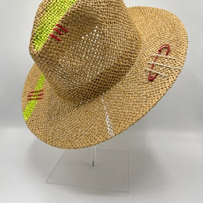 Natural straw hat with phosphoric green and res