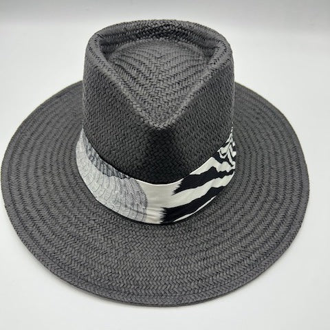 Natural straw black colour fedora with white and black scarf