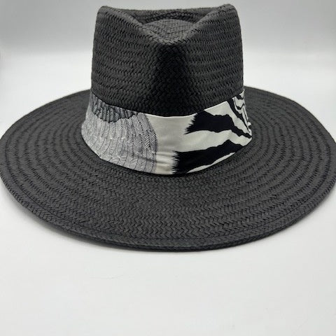 Natural straw black colour fedora with white and black scarf