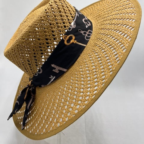 Light brown beach natural straw hat