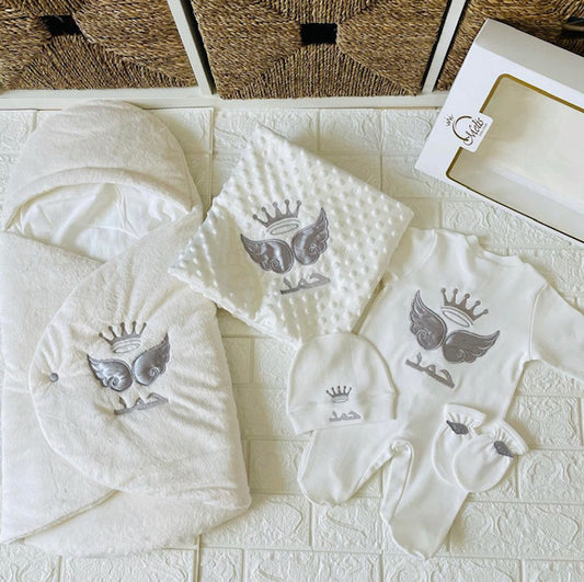 Baby clothes set with baby swaddle