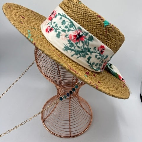 Beach paper straw hat with floral details