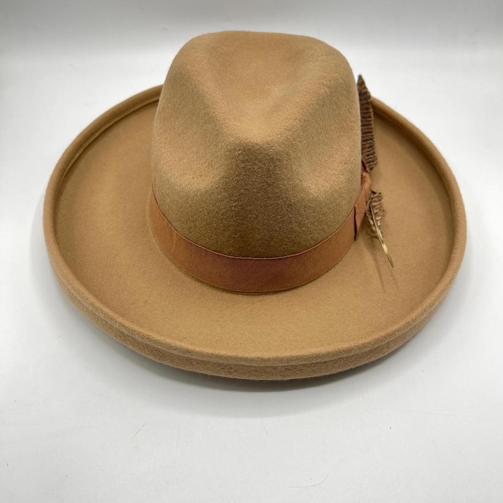 Camel brim revolve style fedora