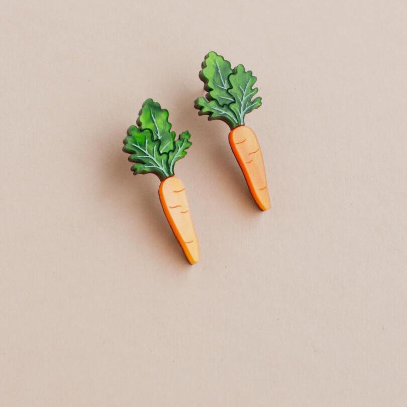 Carrot Studs