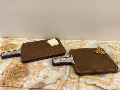 Cheese board crafted with the mother of pearl