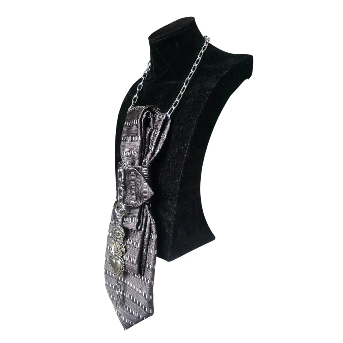 Tie Jewel Urban Warrior lateral view