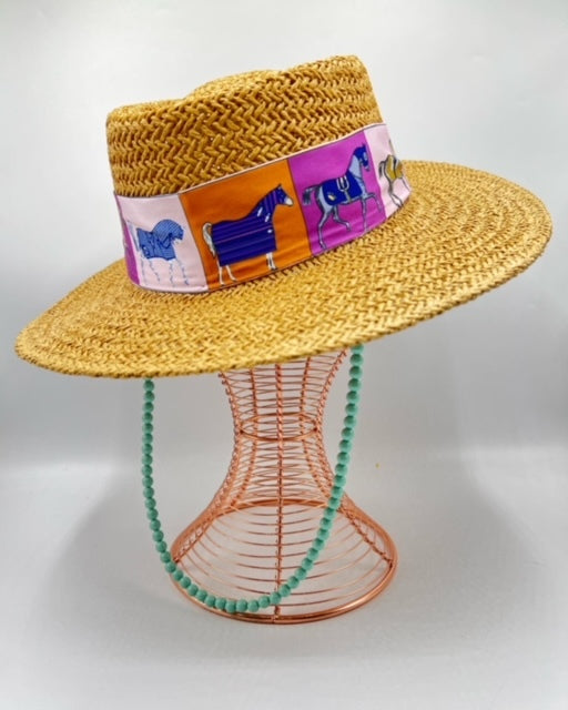 Elegant and chic straw hat