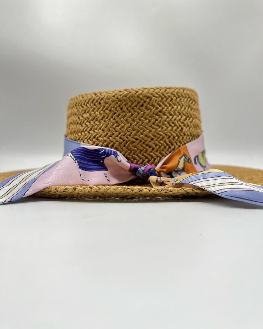 Elegant and chic straw hat