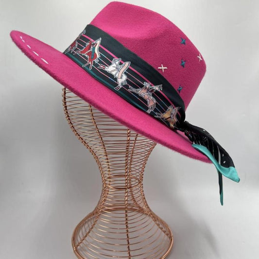 Fuchsia fedora with turquoise elements