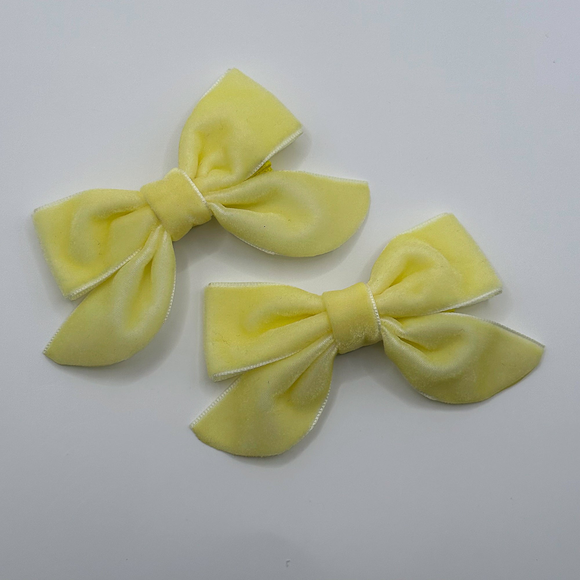 Bestseller | VELVET BUTTERFLY BOWS for Girls | Set of 2 Hair Clips | Perfect to Match Dresses and Outfits | Spring Summer Vibes