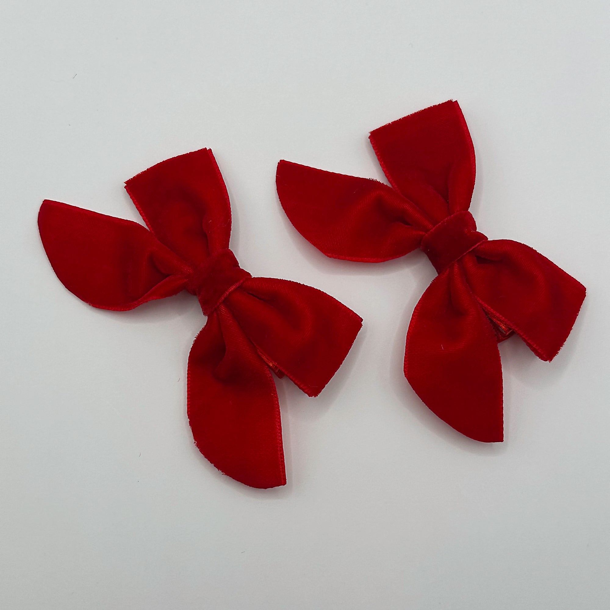 Bestseller | VELVET BUTTERFLY BOWS for Girls | Set of 2 Hair Clips | Perfect to Match Dresses, Outfits and School Uniforms