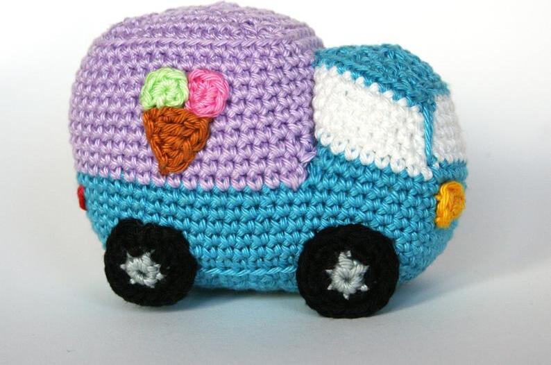 Little ice cream amigurumi car soft toy.