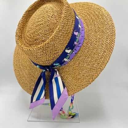 Natural straw summer hat with purple details