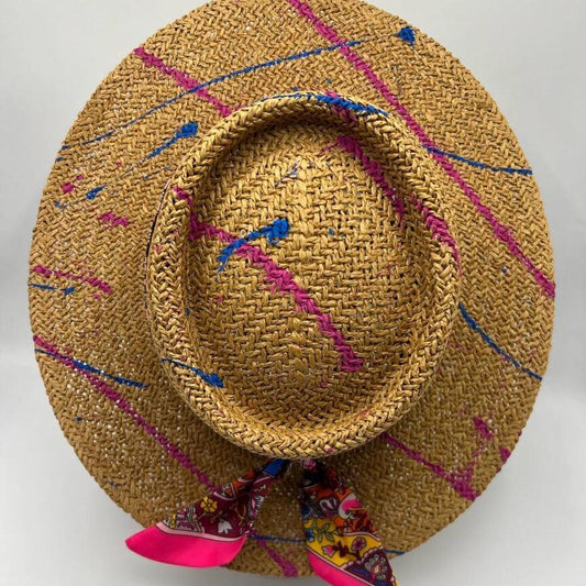 Paper straw hat with fuchsia and blue splashes