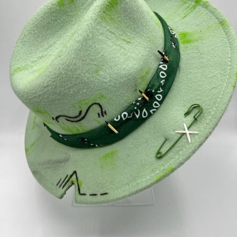 Pistachio fedora with green and back details