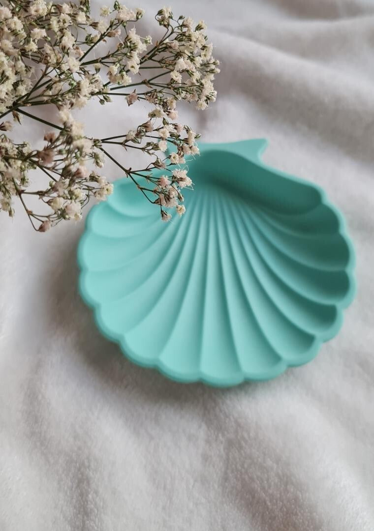 Shell design decorative Dish (Turquoise )