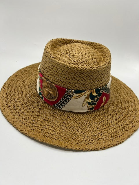 Summer paper straw hat with gold chain