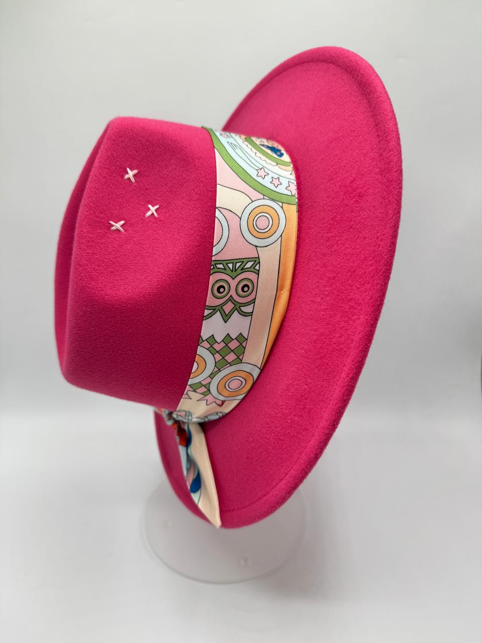 Fuchsia fedora with green and blue details