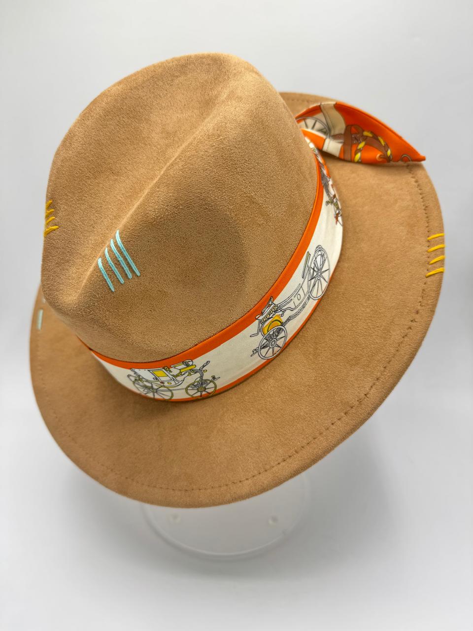 Suede fedora with orange and beige details